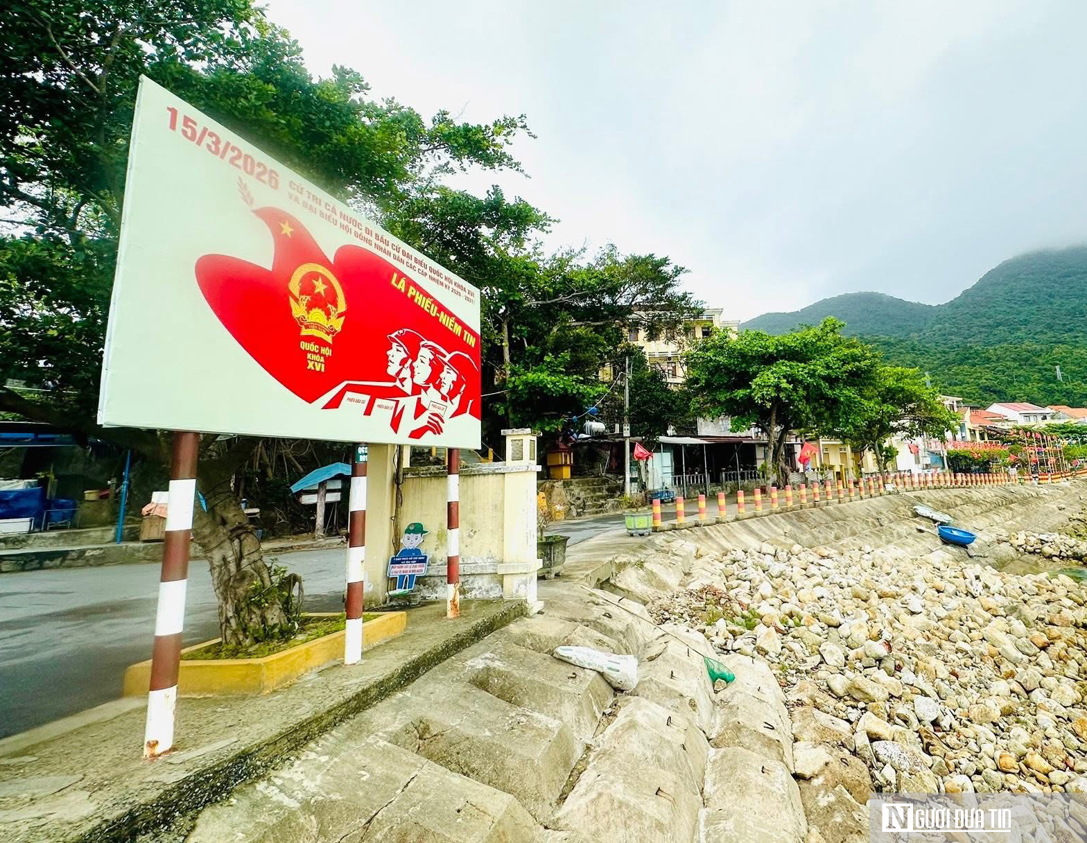 Rực sắc cờ đỏ, sẵn sàng ngày bầu cử tại xã đảo ở Đà Nẵng- Ảnh 4.