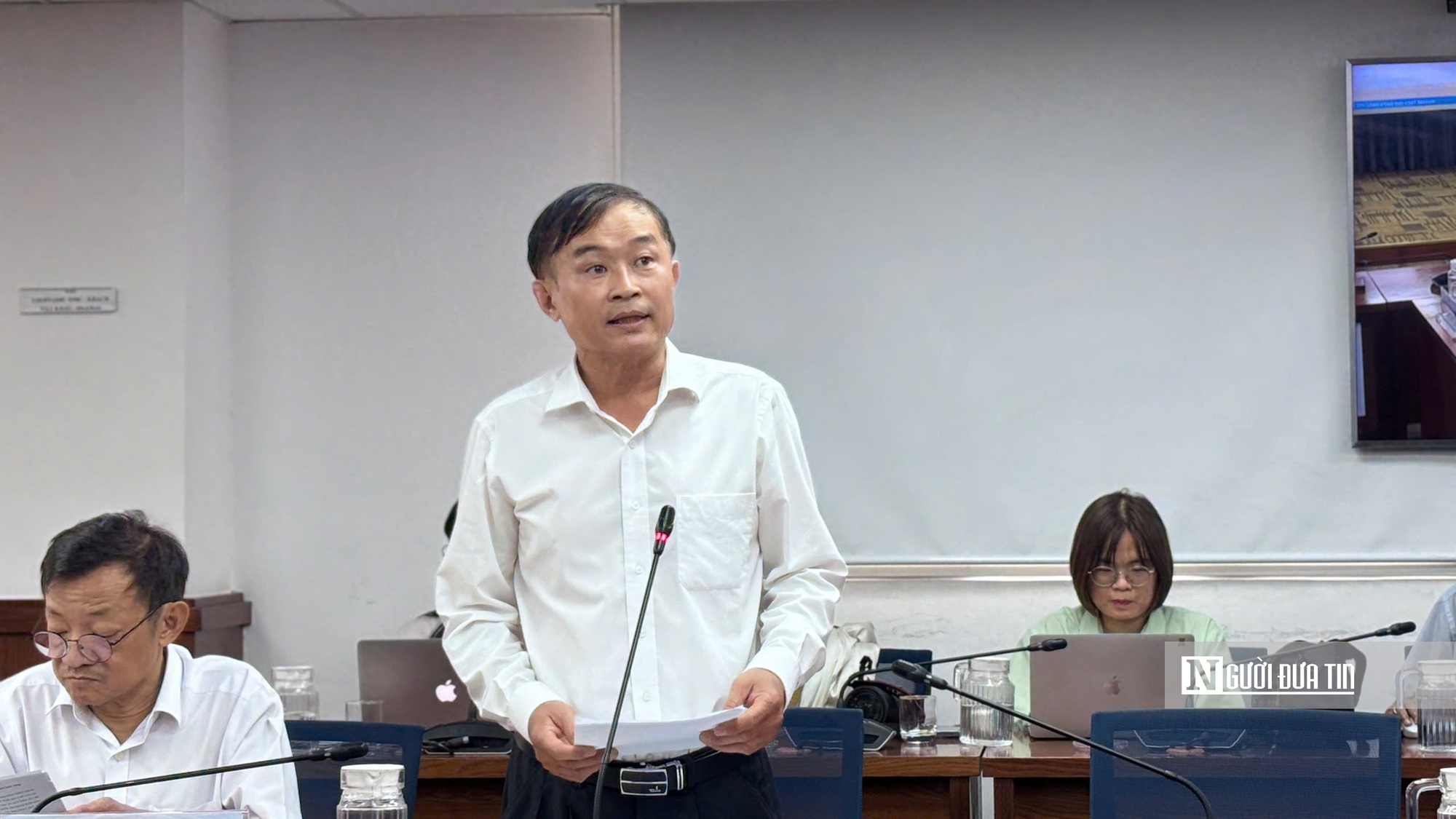 Xăng dầu b&aacute;n &ldquo;nhỏ giọt&rdquo; ở một số nơi: Tp.HCM khẳng định nguồn cung vẫn ổn định- Ảnh 1.