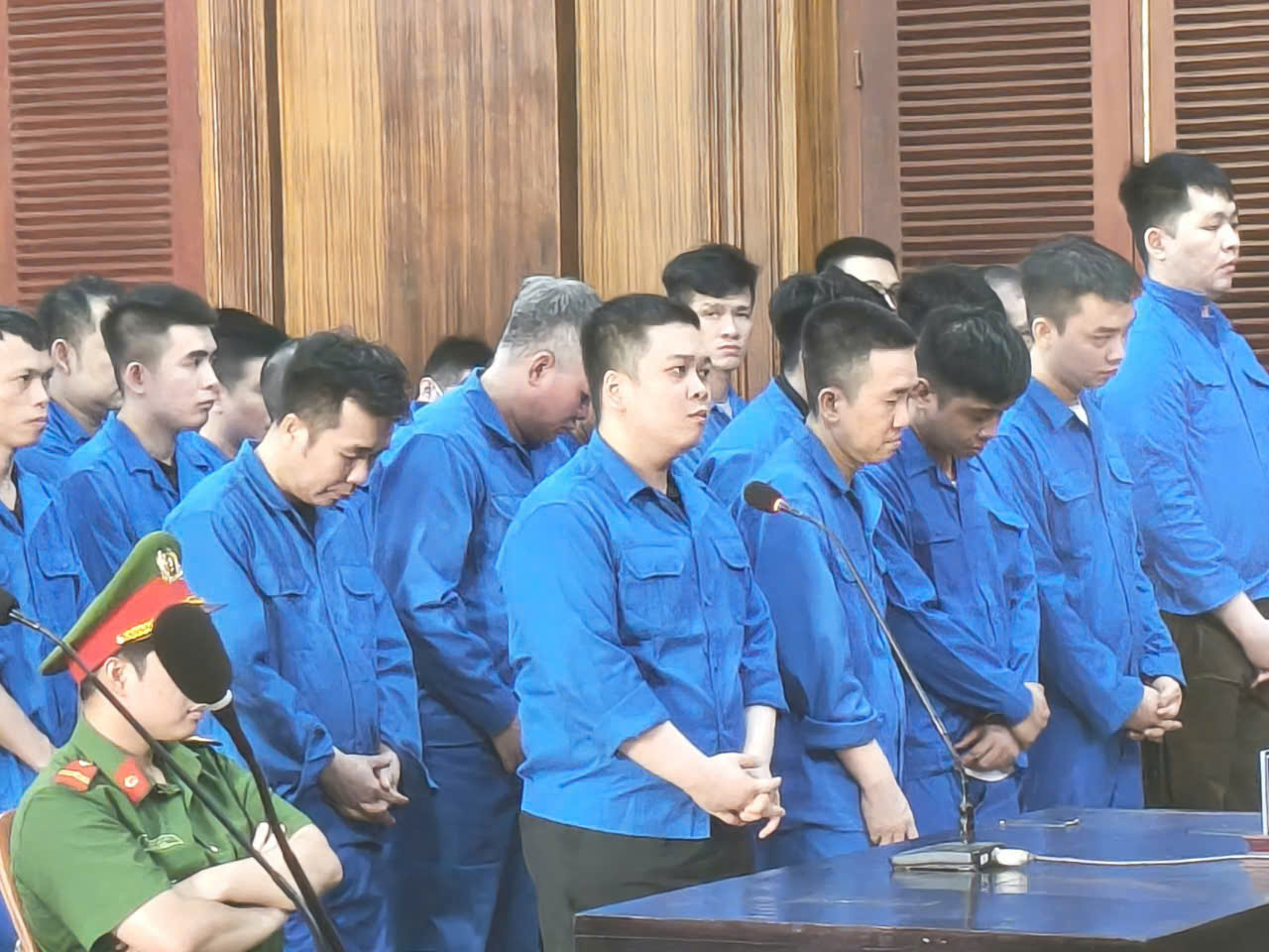 Tuyên án nam sinh viên trộm súng trong bảo tàng rồi rao bán trên mạng- Ảnh 1.