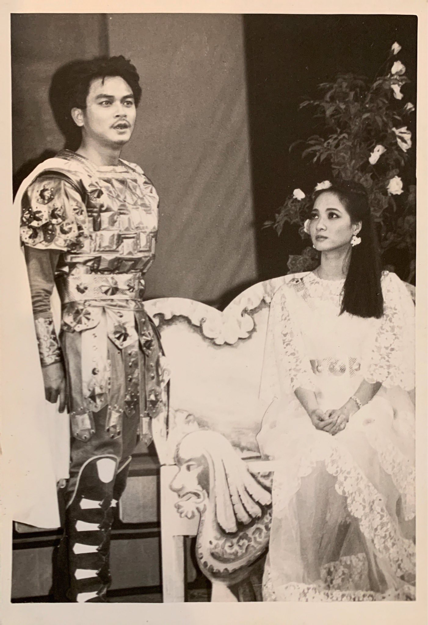 Nữ NSND với hình ảnh hiếm khi còn trẻ, vẻ đẹp làm xao xuyến lòng người- Ảnh 9. Nữ NSND với hình ảnh hiếm khi còn trẻ, vẻ đẹp làm xao xuyến lòng người- Ảnh 9.