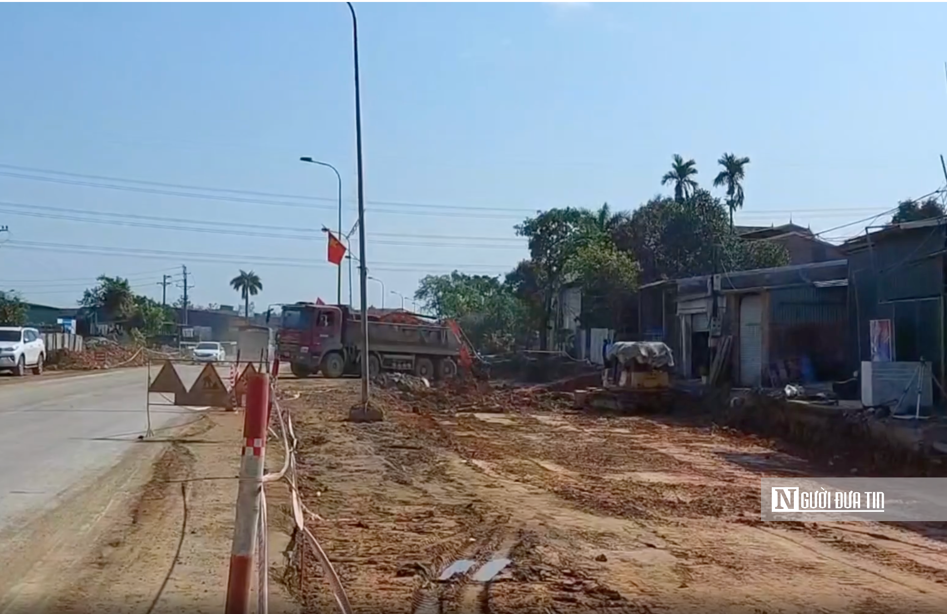 Người dân chung tay bàn giao mặt bằng, đẩy nhanh dự án nâng cấp Quốc lộ 6 Ba La – Xuân Mai - Ảnh 9.