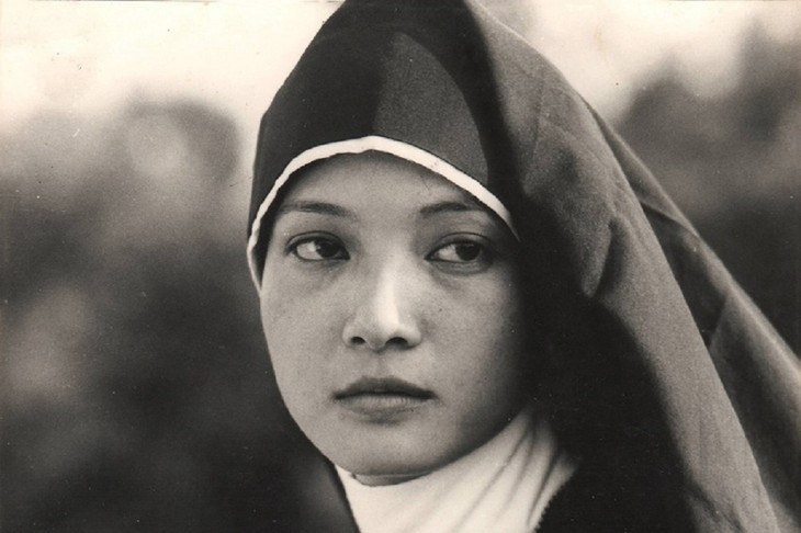 Nữ NSND với hình ảnh hiếm khi còn trẻ, vẻ đẹp làm xao xuyến lòng người- Ảnh 4. Nữ NSND với hình ảnh hiếm khi còn trẻ, vẻ đẹp làm xao xuyến lòng người- Ảnh 4.