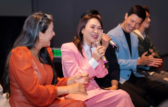 Mỹ Tâm và Mai Tài Phến với khoảnh khắc "tình bể bình" khiến khán giả trầm trồ - Ảnh 1.