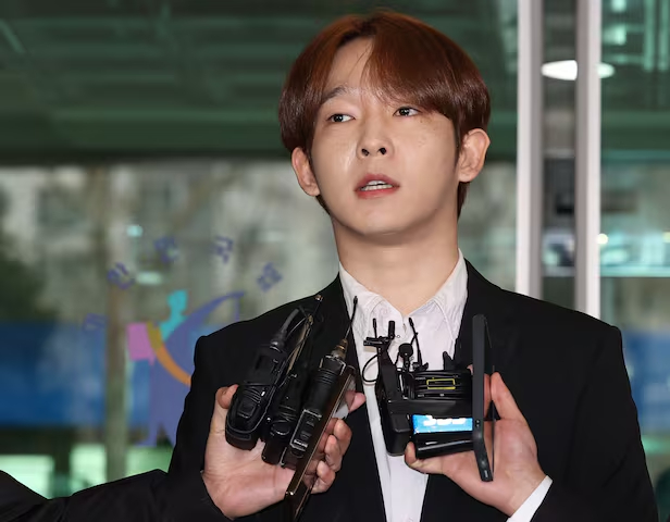 Lý do khiến nam ca sĩ nổi tiếng showbiz phải đối mặt với mức án tù 18 tháng tù - Ảnh 1.