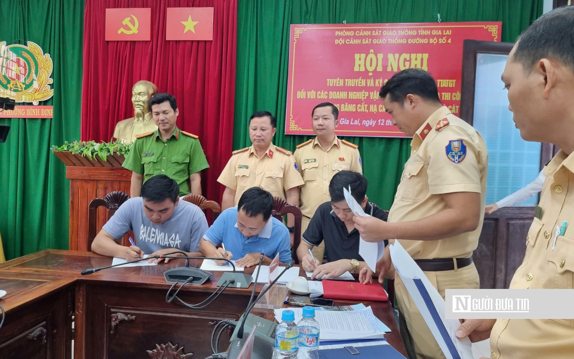Thi c&ocirc;ng xuy&ecirc;n đ&ecirc;m, chạy nước r&uacute;t về đ&iacute;ch dự &aacute;n mở rộng Cảng h&agrave;ng kh&ocirc;ng Ph&ugrave; C&aacute;t- Ảnh 6.