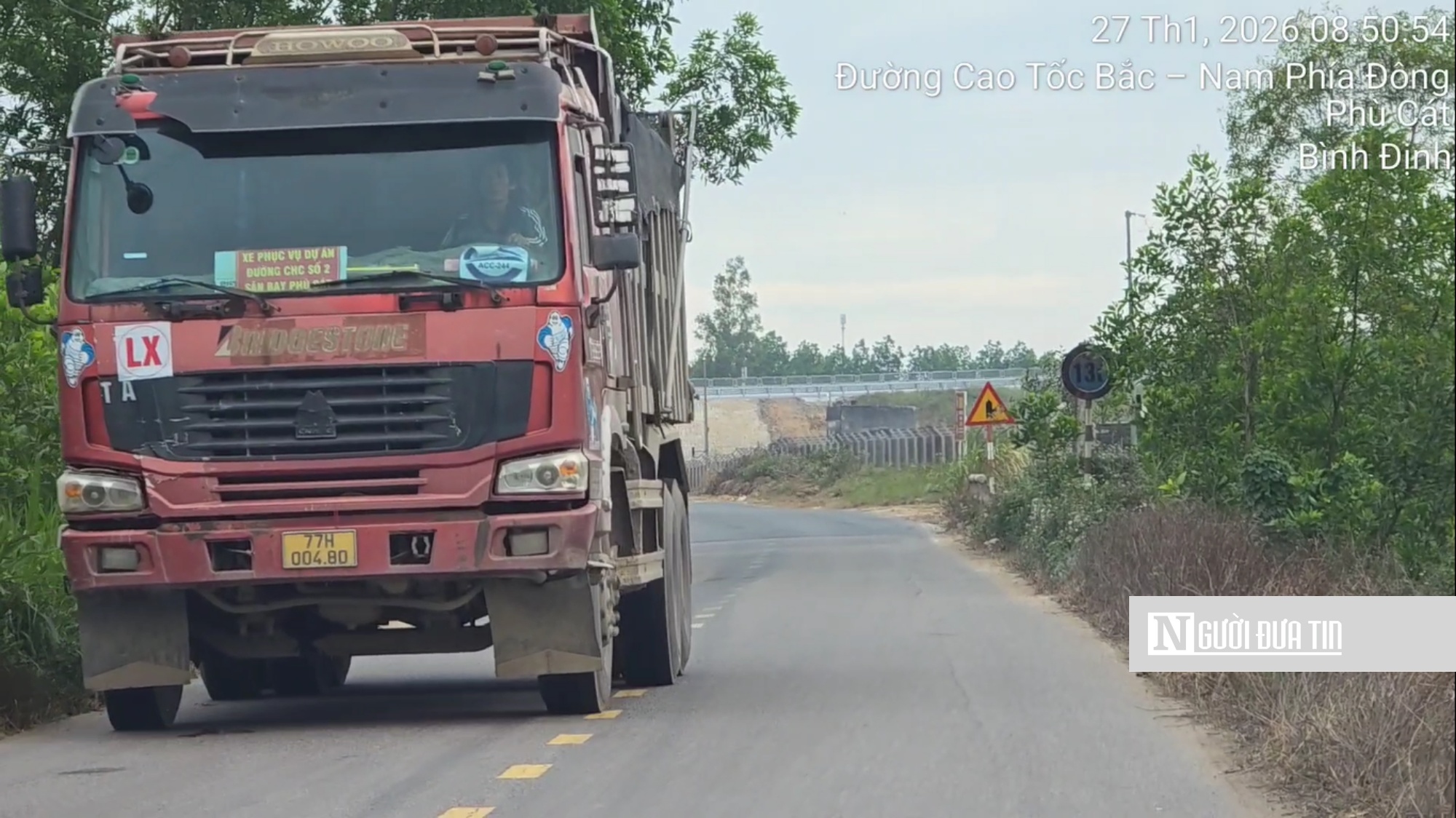 Gia Lai: Ký cam kết, xử lý nghiêm vi phạm giao thông khi vận chuyển vật liệu thi công dự án Cảng hàng không Phù Cát- Ảnh 5.