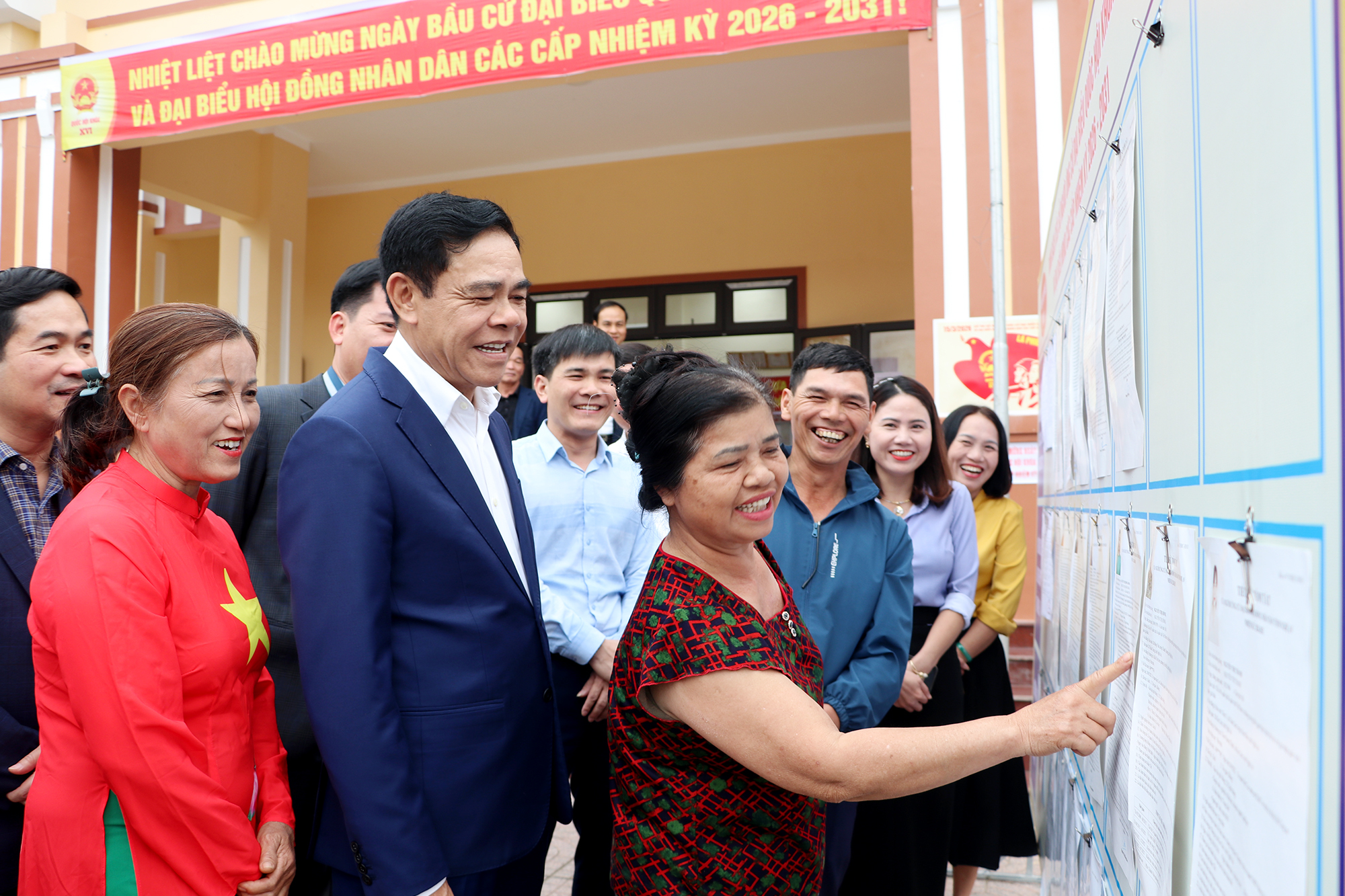 Người d&acirc;n qu&ecirc; hương B&aacute;c Hồ kỳ vọng đất nước bứt ph&aacute; sau ng&agrave;y hội bầu cử- Ảnh 2.