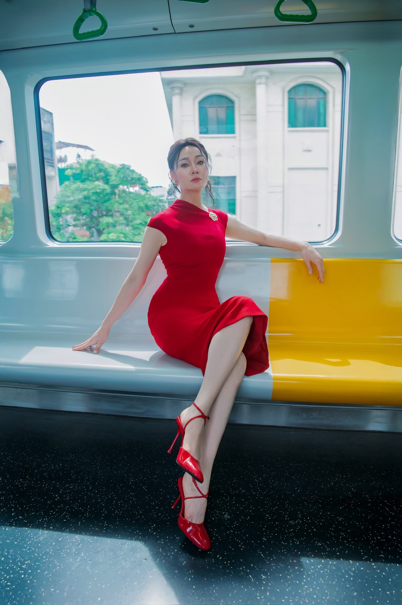 Nữ NSƯT có đôi mắt buồn nhất Việt Nam: Là mẹ đơn thân, U50 sống một mình trong căn hộ rộng 131m2 - Ảnh 8.