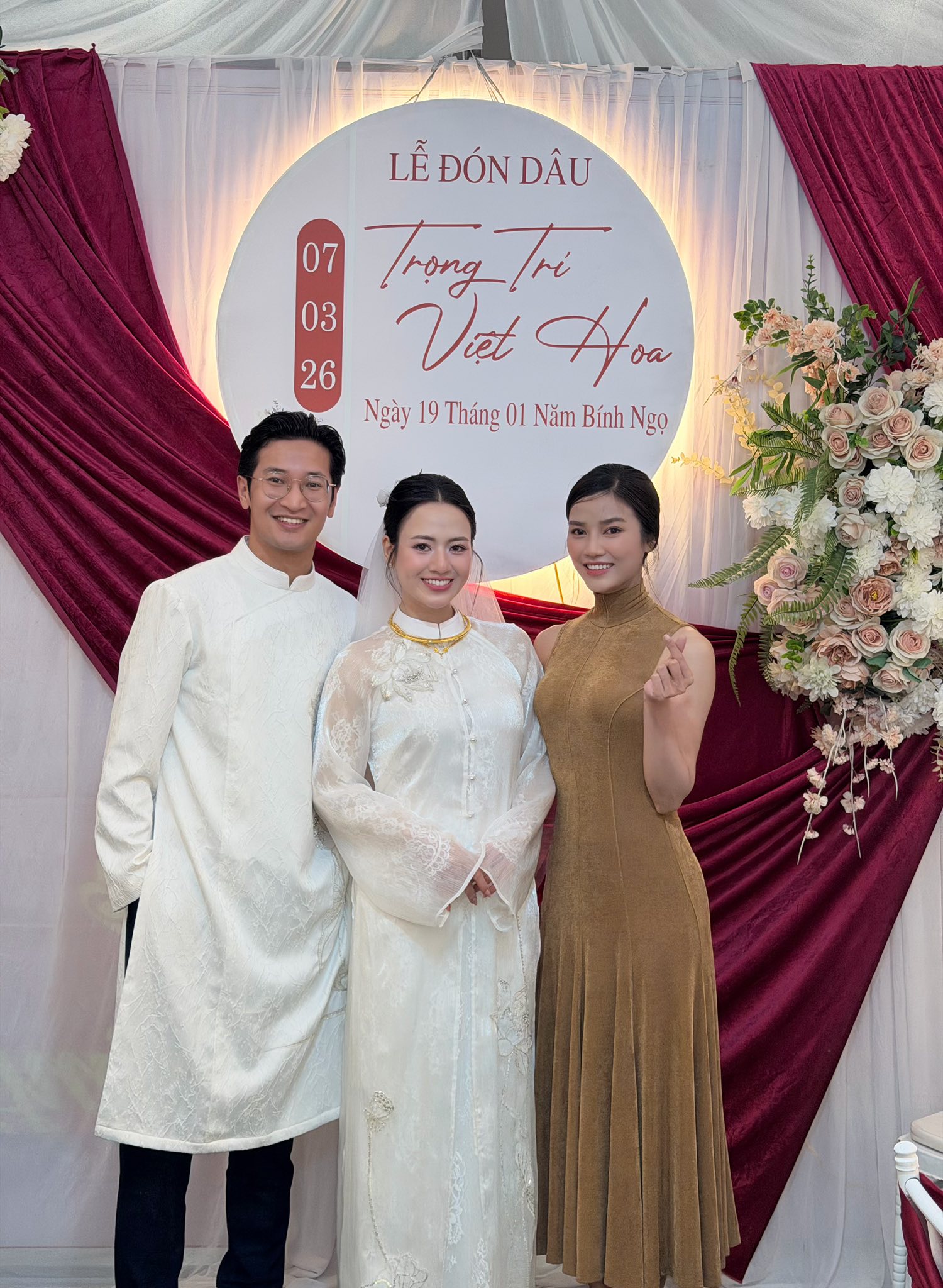 Chuyện tình 9 năm ngọt ngào của cặp đôi diễn viên phim giờ vàng VTV- Ảnh 8. Chuyện tình 9 năm ngọt ngào của cặp đôi diễn viên phim giờ vàng VTV- Ảnh 8.