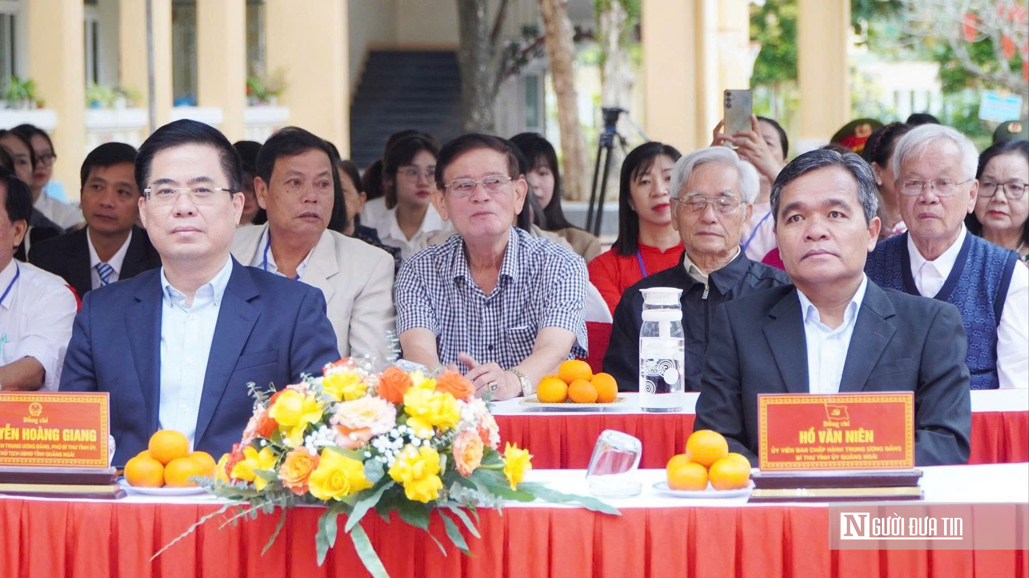 Từ đất liền đến hải đảo, cử tri Quảng Ng&atilde;i n&ocirc; nức đi bầu cử- Ảnh 4.