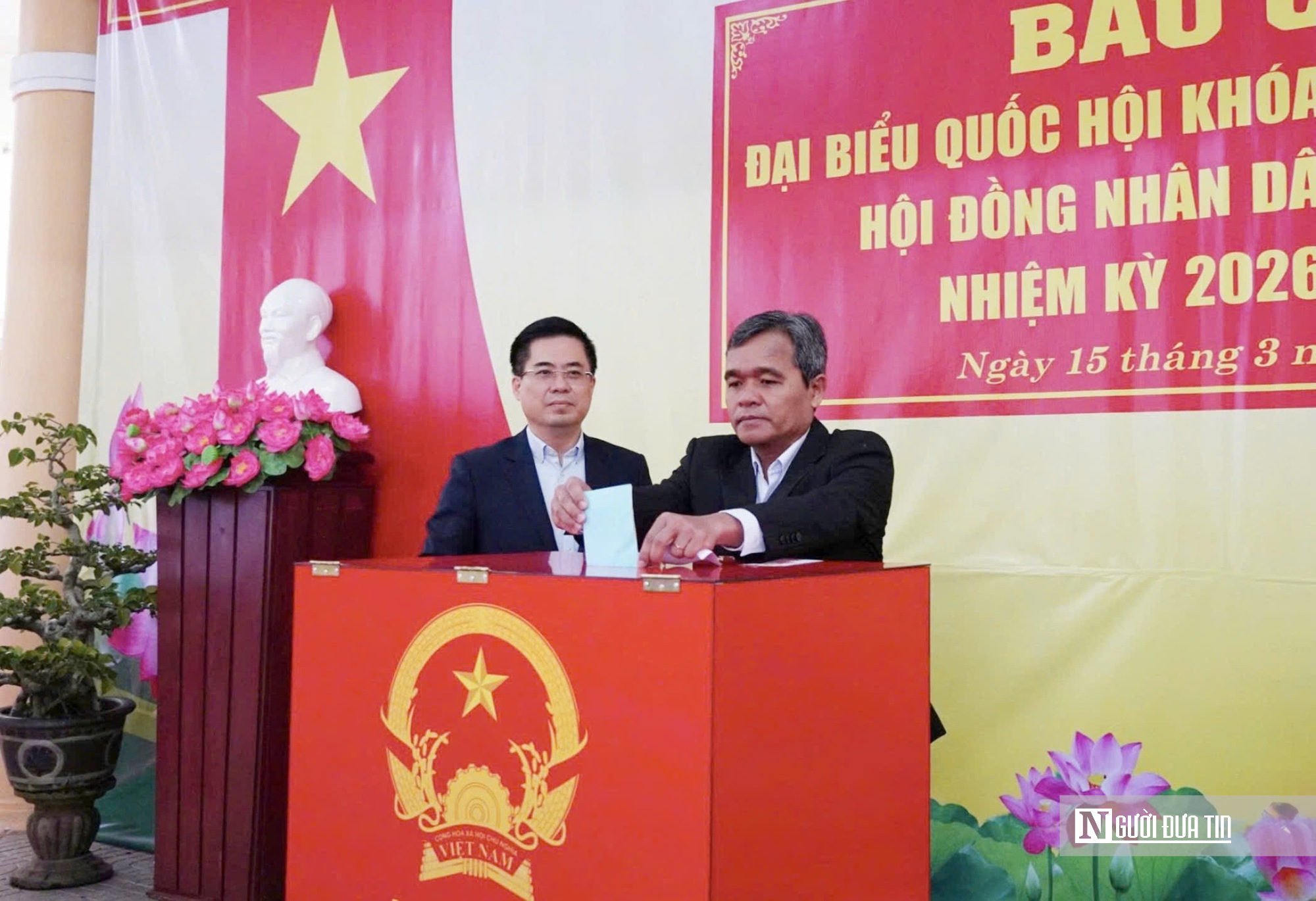 Từ đất liền đến hải đảo, cử tri Quảng Ng&atilde;i n&ocirc; nức đi bầu cử- Ảnh 5.