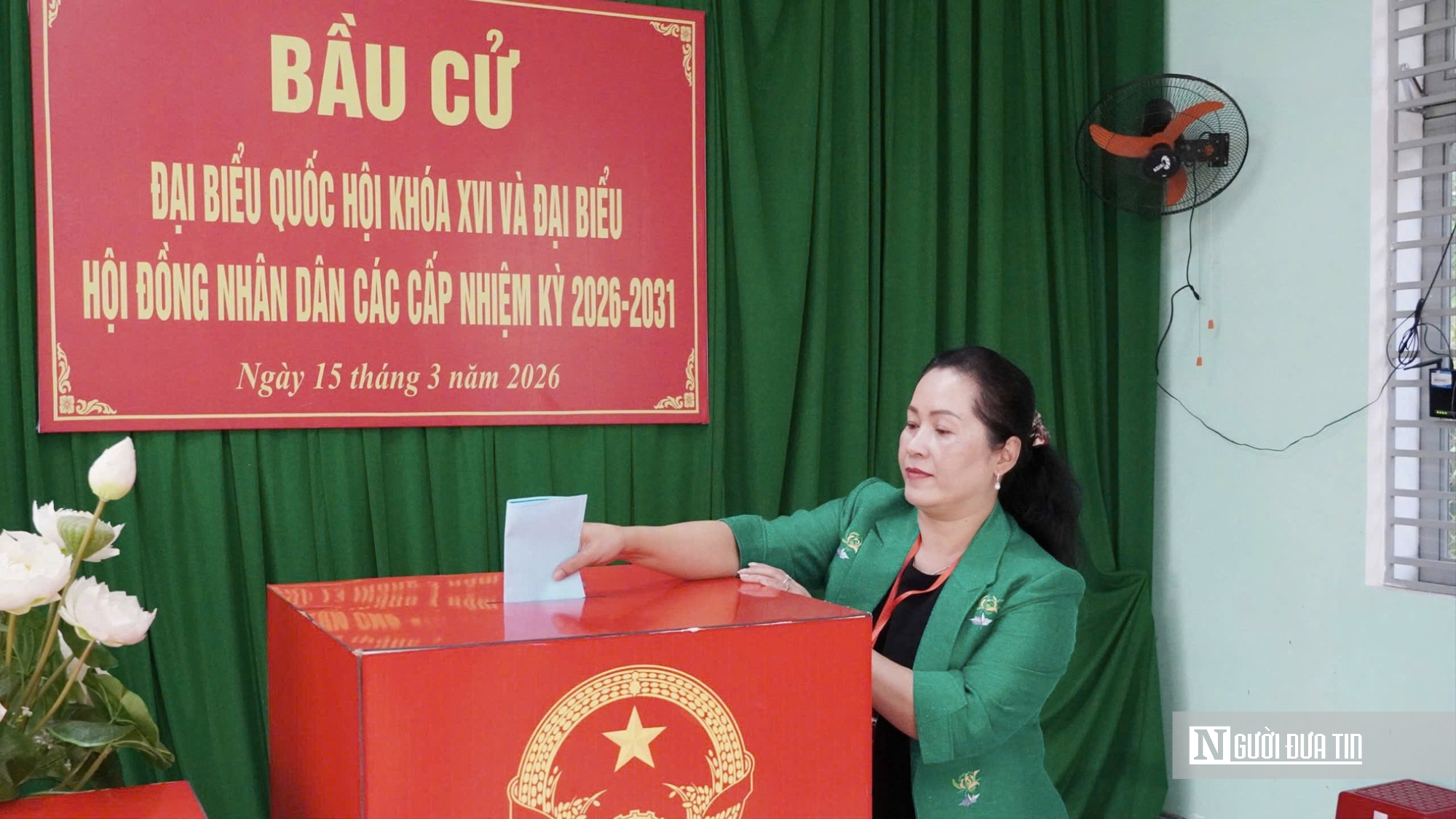 Từ đất liền đến hải đảo, cử tri Quảng Ng&atilde;i n&ocirc; nức đi bầu cử- Ảnh 10.