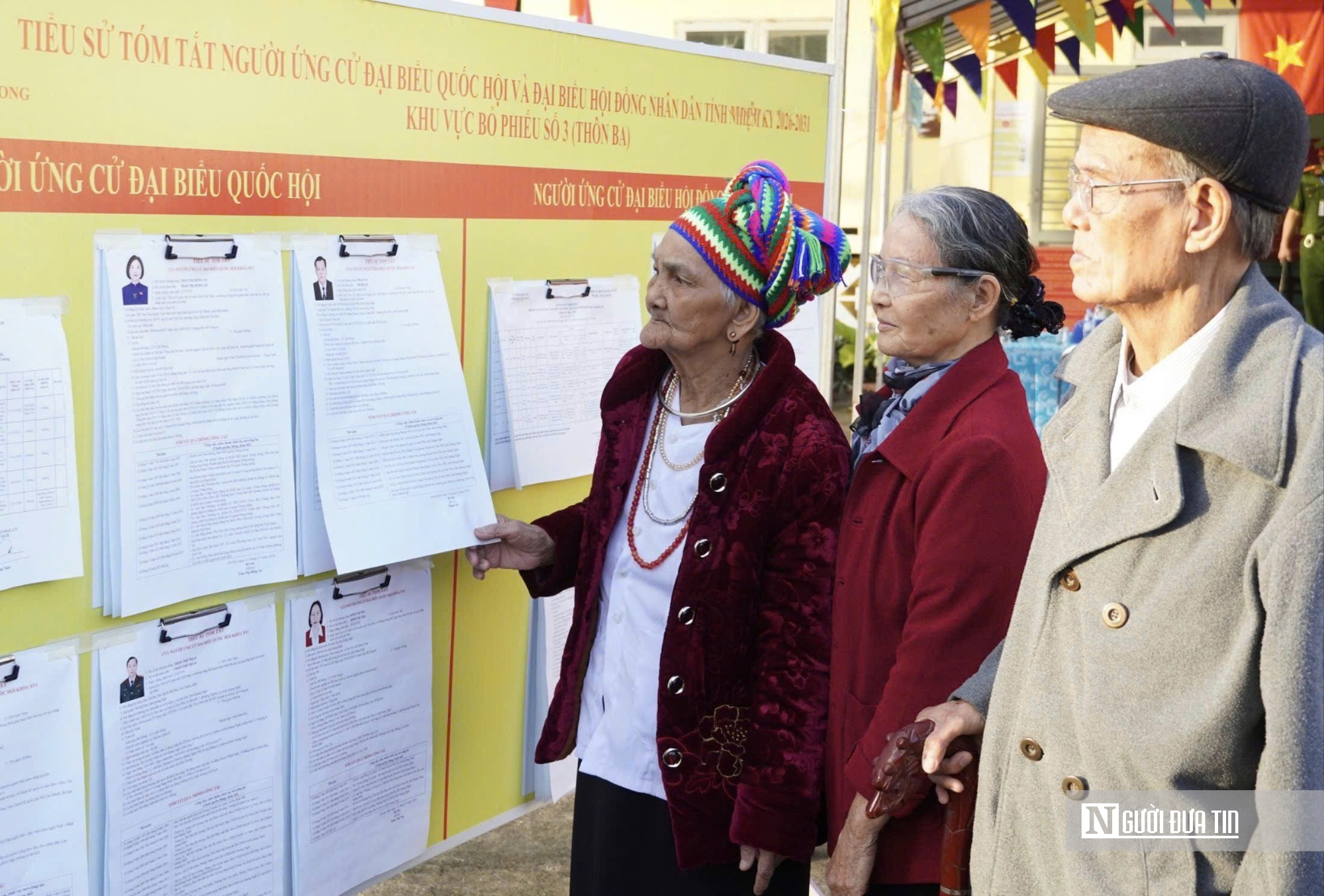 Từ đất liền đến hải đảo, cử tri Quảng Ng&atilde;i n&ocirc; nức đi bầu cử- Ảnh 11.