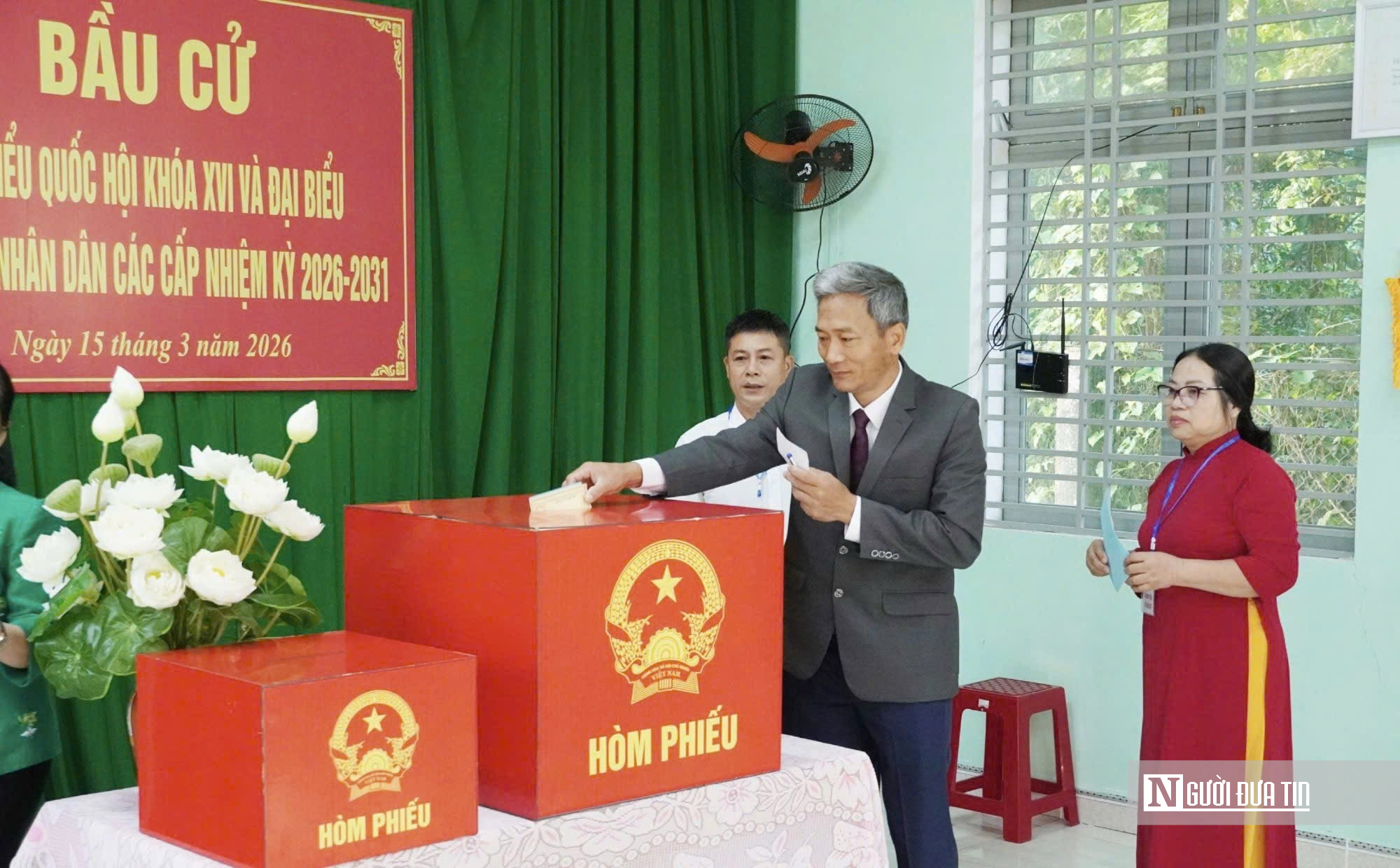 Từ đất liền đến hải đảo, cử tri Quảng Ngãi nô nức đi bầu cử- Ảnh 12. Từ đất liền đến hải đảo, cử tri Quảng Ngãi nô nức đi bầu cử- Ảnh 12.