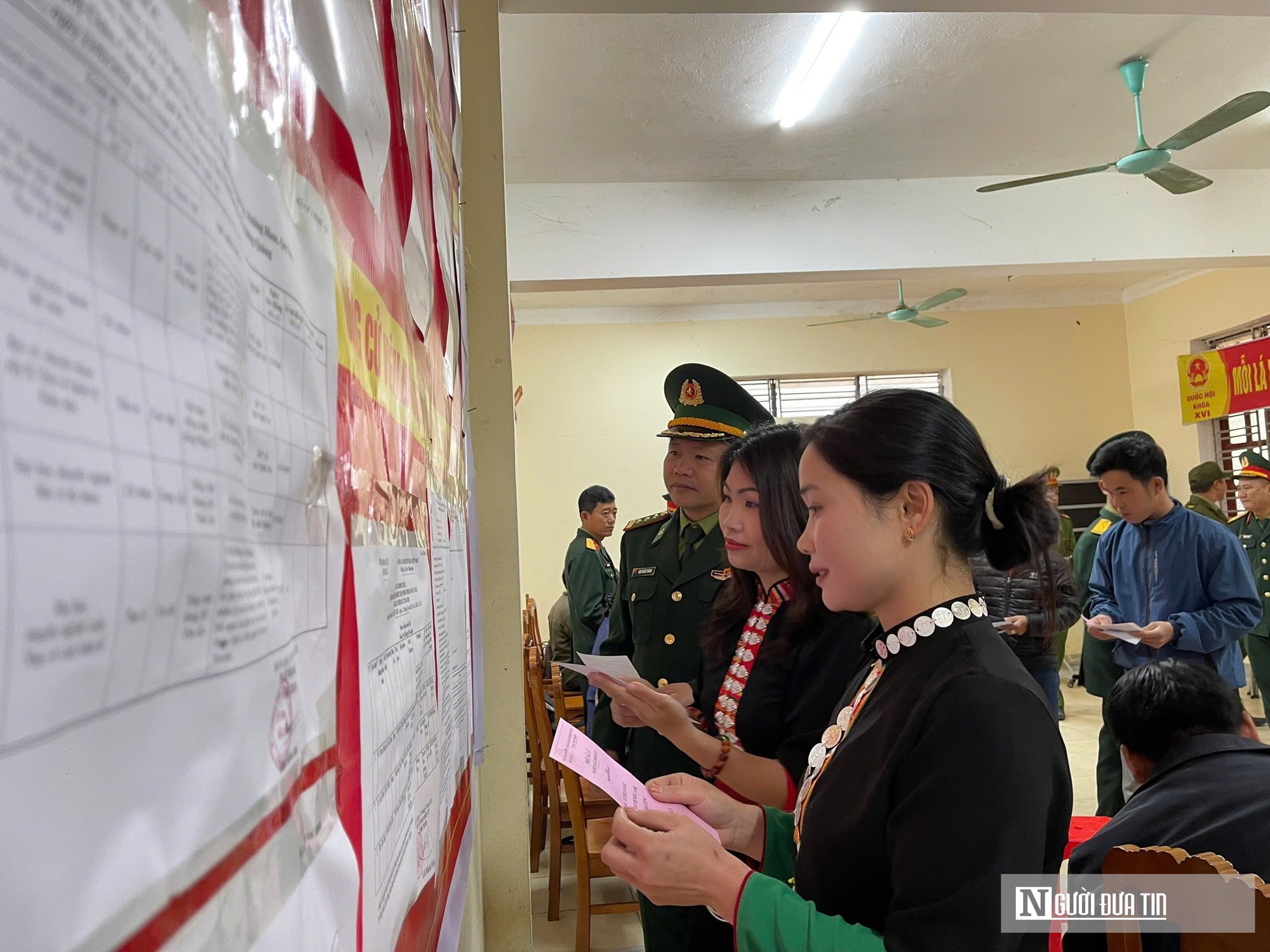 Người d&acirc;n qu&ecirc; hương B&aacute;c Hồ kỳ vọng đất nước bứt ph&aacute; sau ng&agrave;y hội bầu cử- Ảnh 6.