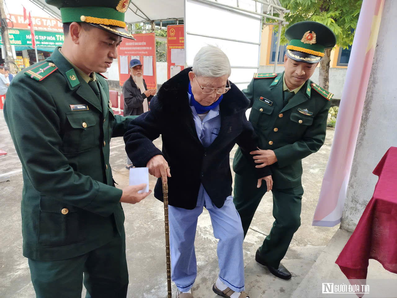 Người d&acirc;n qu&ecirc; hương B&aacute;c Hồ kỳ vọng đất nước bứt ph&aacute; sau ng&agrave;y hội bầu cử- Ảnh 9.