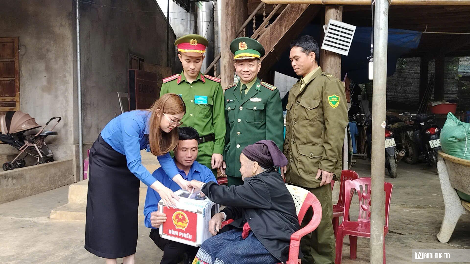 Người d&acirc;n qu&ecirc; hương B&aacute;c Hồ kỳ vọng đất nước bứt ph&aacute; sau ng&agrave;y hội bầu cử- Ảnh 12.