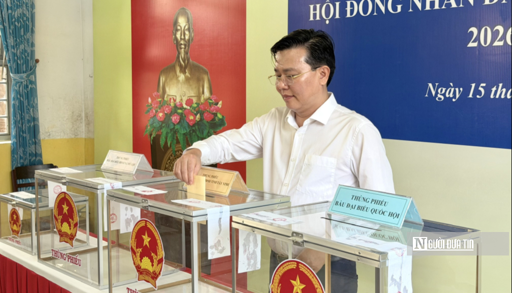 Bí thư Tỉnh ủy, Chủ tịch UBND tỉnh cùng hơn 2 triệu cử tri Tây Ninh thực hiện quyền công dân- Ảnh 8. Bí thư Tỉnh ủy, Chủ tịch UBND tỉnh cùng hơn 2 triệu cử tri Tây Ninh thực hiện quyền công dân- Ảnh 8.