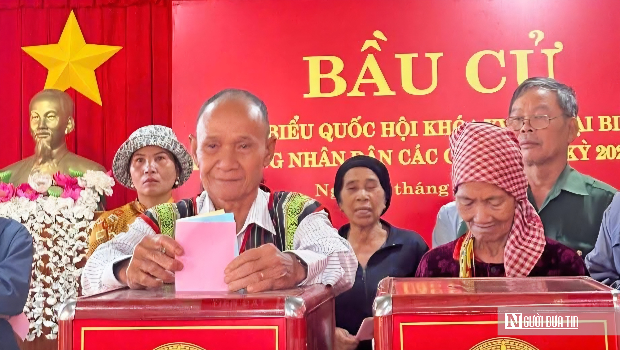 Những &ldquo;cử tri đặc biệt&rdquo; vẫn vững bước đến điểm bỏ phiếu ở Đồng Nai- Ảnh 11.