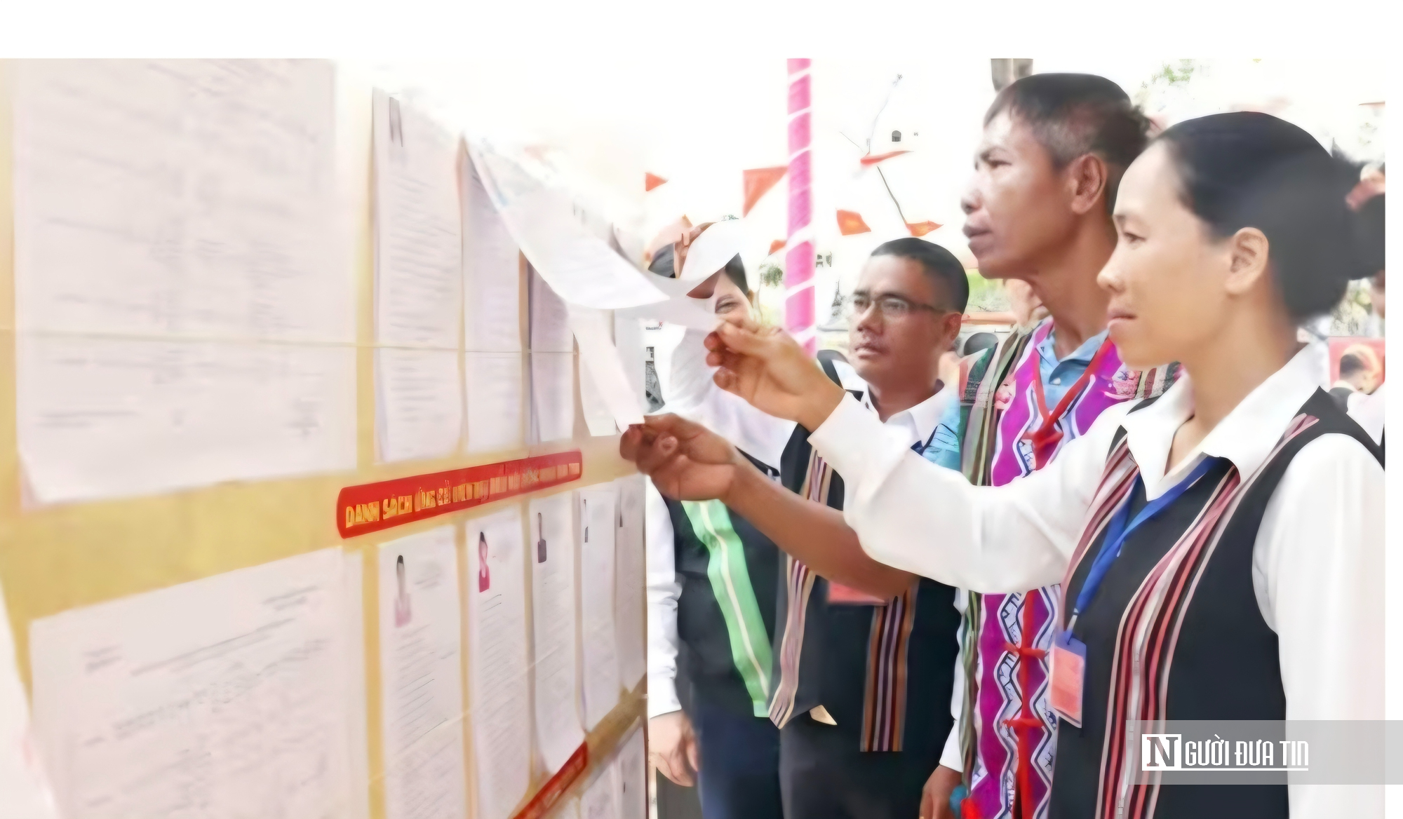 Những &ldquo;cử tri đặc biệt&rdquo; vẫn vững bước đến điểm bỏ phiếu ở Đồng Nai- Ảnh 16.