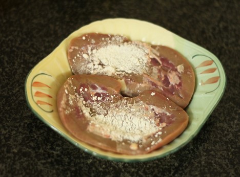 Lợi ích khó tin từ món ăn bị nhiều người chê vì mùi tanh và lo ngại cholesterol cao - Ảnh 3.