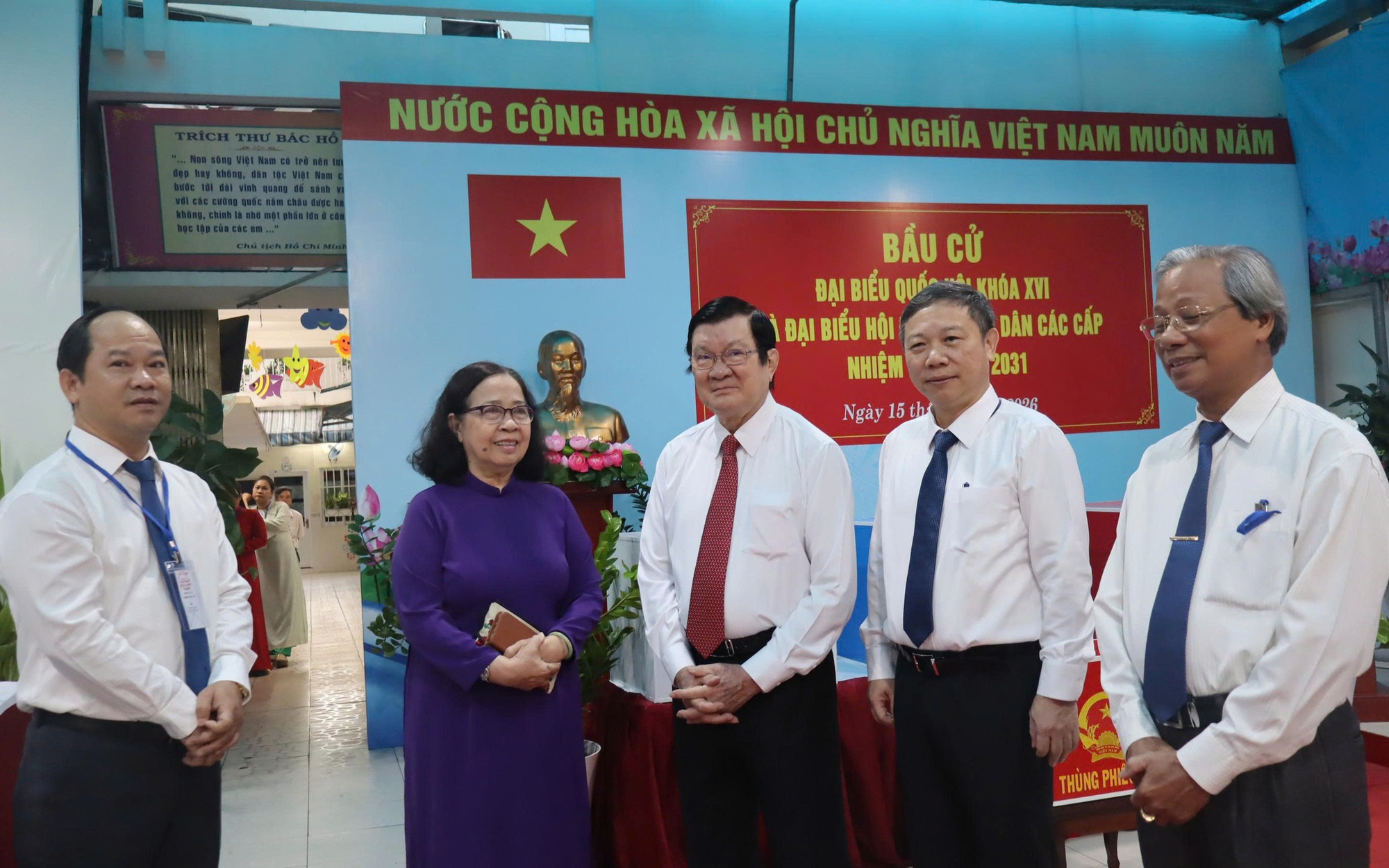 Không khí trang trọng tại các điểm bầu cử ở TP.HCM với sự tham dự của nhiều lãnh đạo
