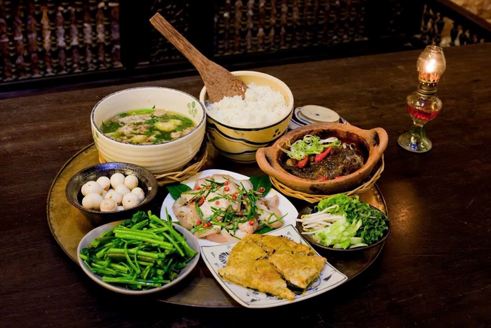 Thể lệ cuộc thi viết chủ đề “Bữa cơm gia đình ấm áp yêu thương” - Ảnh 2.