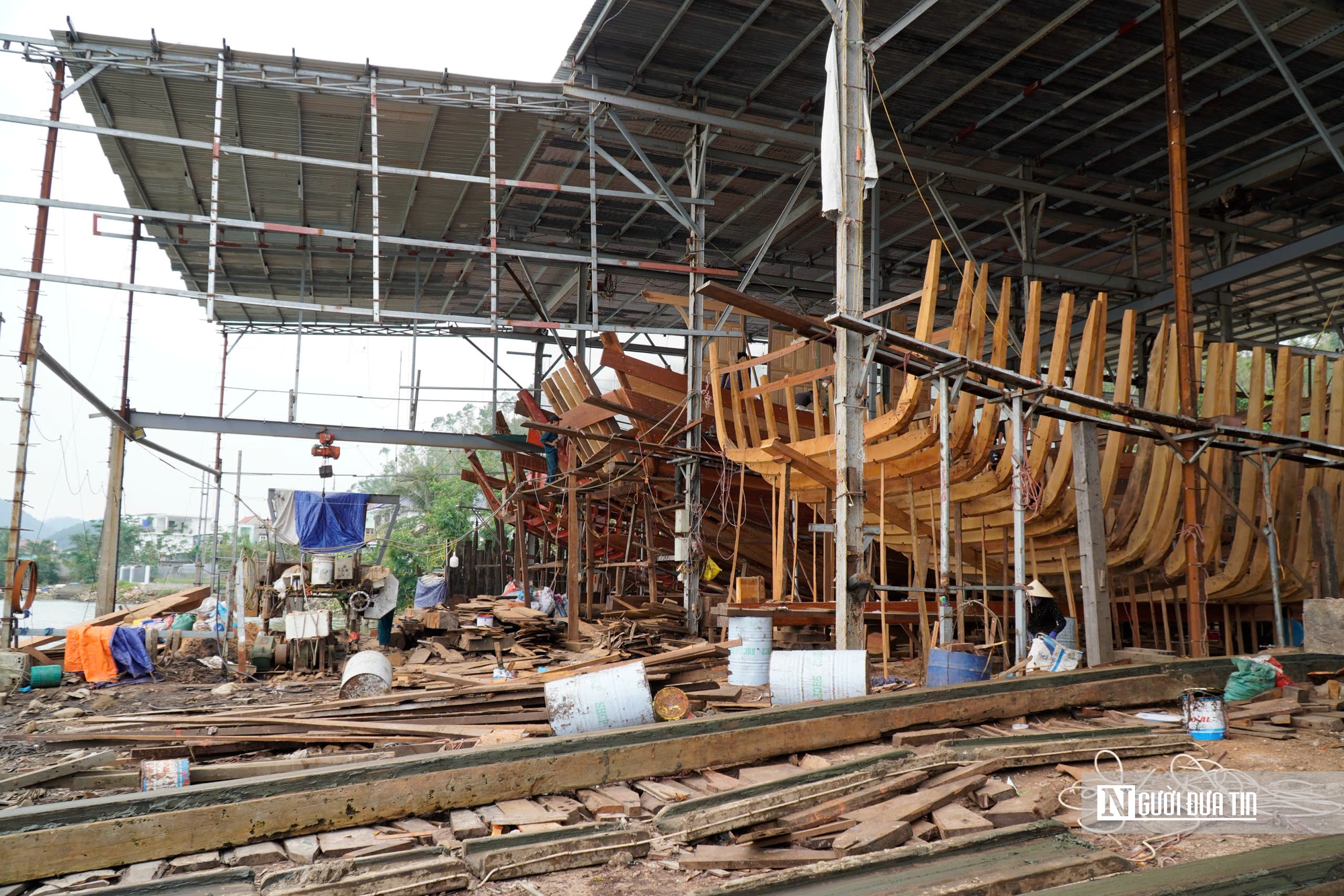 Những người giữ nghề đóng tàu 700 tuổi trước “sóng gió” của thị trường- Ảnh 4. Những người giữ nghề đóng tàu 700 tuổi trước “sóng gió” của thị trường- Ảnh 4.