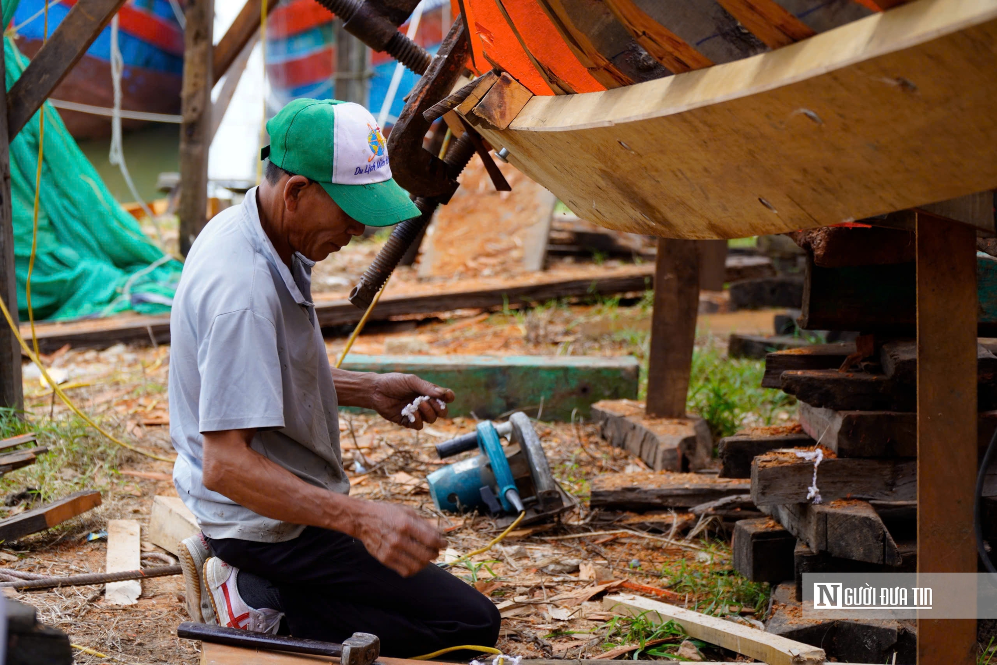Những người giữ nghề đóng tàu 700 tuổi trước “sóng gió” của thị trường- Ảnh 5. Những người giữ nghề đóng tàu 700 tuổi trước “sóng gió” của thị trường- Ảnh 5.
