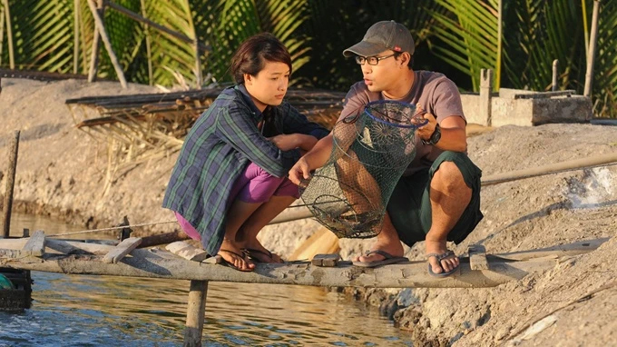 Hóa thân thành mỹ nhân miền Tây, sao Việt khoe trọn khoảnh khắc 