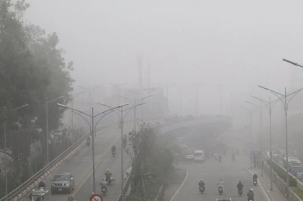 Sau chuỗi ng&agrave;y nồm ẩm, miền Bắc sắp bước v&agrave;o đợt nắng n&oacute;ng gay gắt đầu ti&ecirc;n của năm - Ảnh 1.