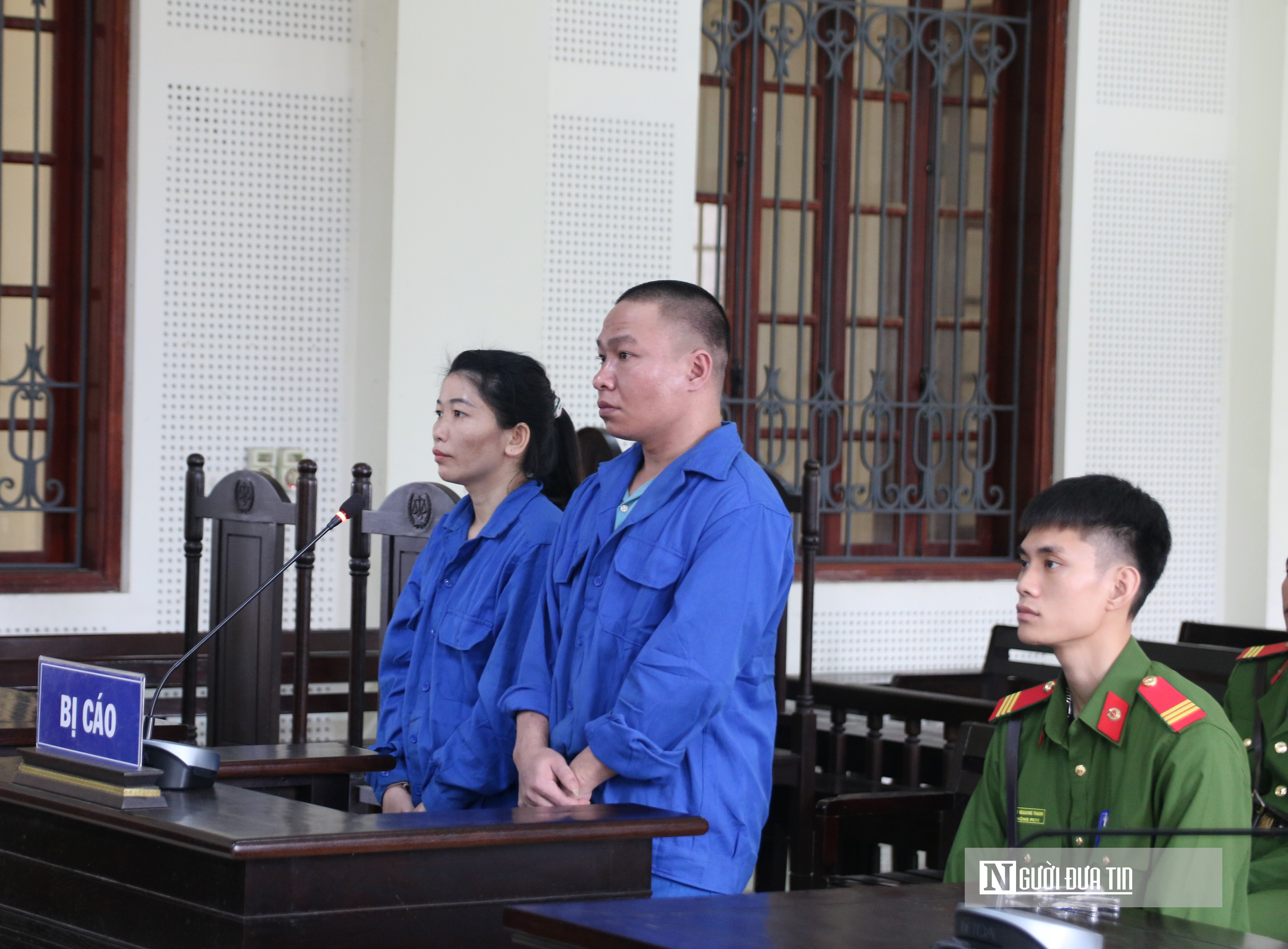 Vợ chồng kéo nhau vào tù, gánh nặng đè lên vai người mẹ già yếu - Ảnh 1.