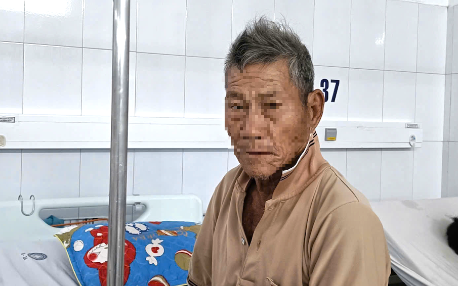 Cụ ông 79 tuổi thoát chết nhờ huyết thanh kháng nọc sau khi bị rắn hổ mang cắn