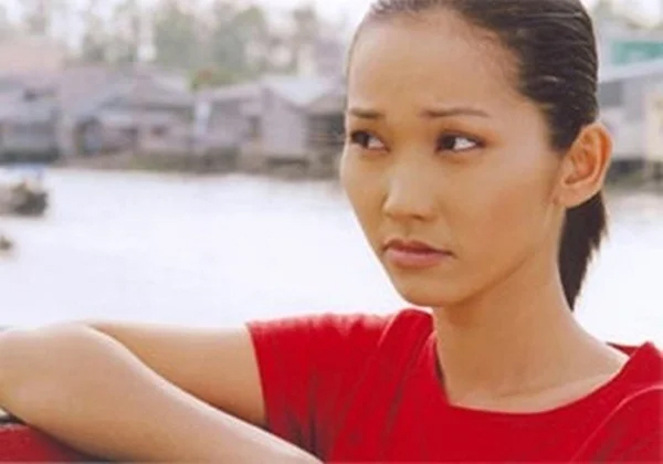 H&oacute;a th&acirc;n th&agrave;nh mỹ nh&acirc;n miền T&acirc;y, sao Việt khoe trọn khoảnh khắc "m&ecirc; hoặc" tr&ecirc;n m&agrave;n ảnh - Ảnh 4.