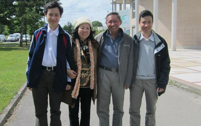 Học Văn Để Làm Gì? Câu Chuyện Từ Nghề Báo, Giải Thưởng Và Những Gia Đình Đặc Biệt