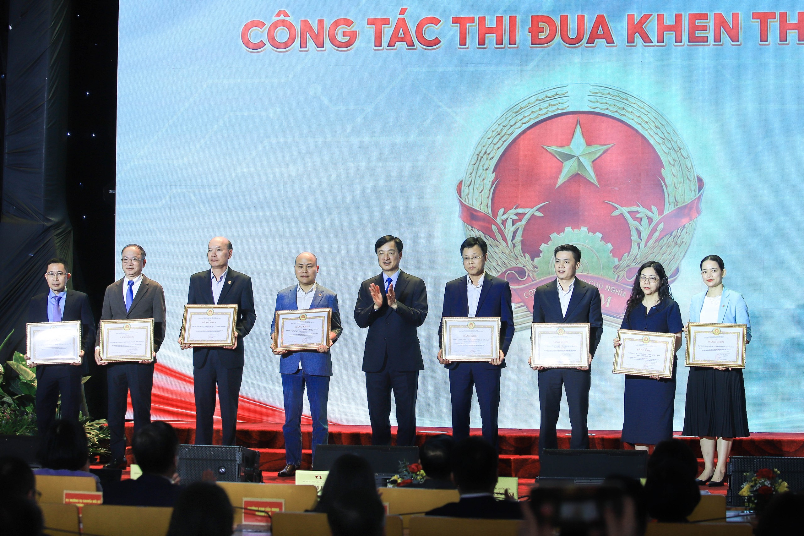 Bí thư Hà Nội bấm nút khai trương “Nền tảng điều hành tập trung của Đoàn ĐBQH và HĐND 2 cấp Tp.Hà Nội”- Ảnh 7.