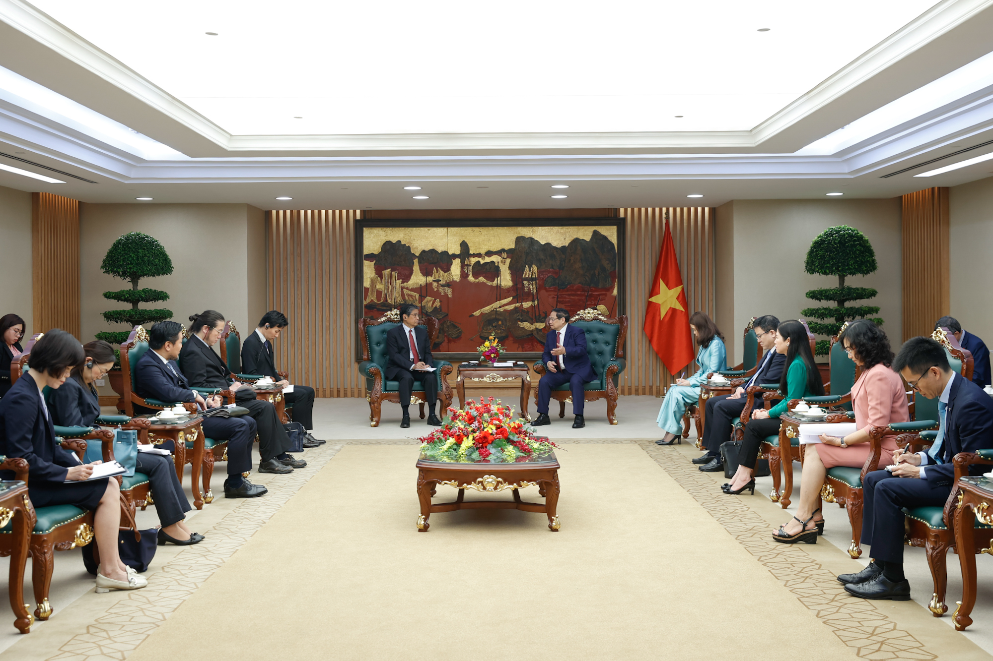 Thủ tướng Phạm Minh Chính đề nghị Nhật Bản hỗ trợ Việt Nam đảm bảo an ninh năng lượng- Ảnh 3. Thủ tướng đề nghị Nhật Bản hỗ trợ Việt Nam đảm bảo an ninh năng lượng - Ảnh 3.