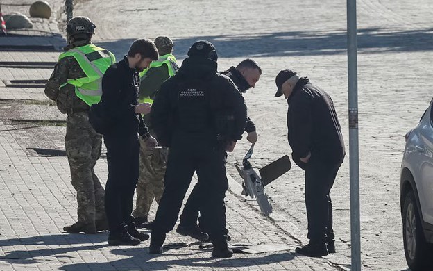Nga tấn công Kyiv ban ngày bằng UAV nâng cấp, Ukraine bắn hạ 194/211 máy bay