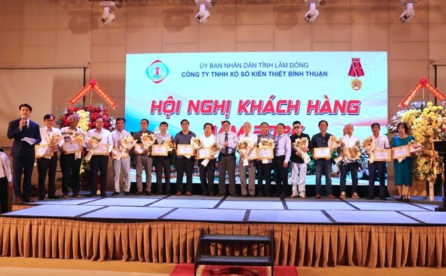 Xổ số kiến thiết B&igrave;nh Thuận đồng h&agrave;nh c&ugrave;ng an sinh x&atilde; hội v&agrave; ph&aacute;t triển kinh tế ở L&acirc;m Đồng- Ảnh 1.