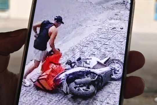 Vụ nam thanh ni&ecirc;n h&agrave;nh hung nữ shipper - Ảnh 1.