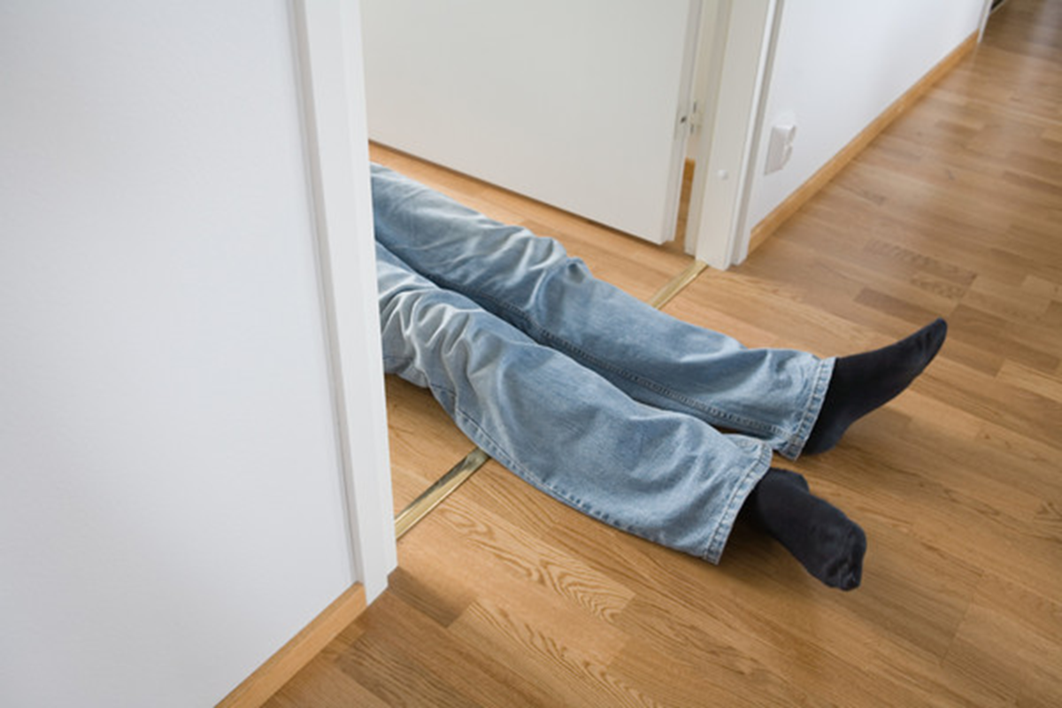 Người đàn ông 26 tuổi tử vong trong lúc ngủ, cơ thể từng phát ra nhiều 