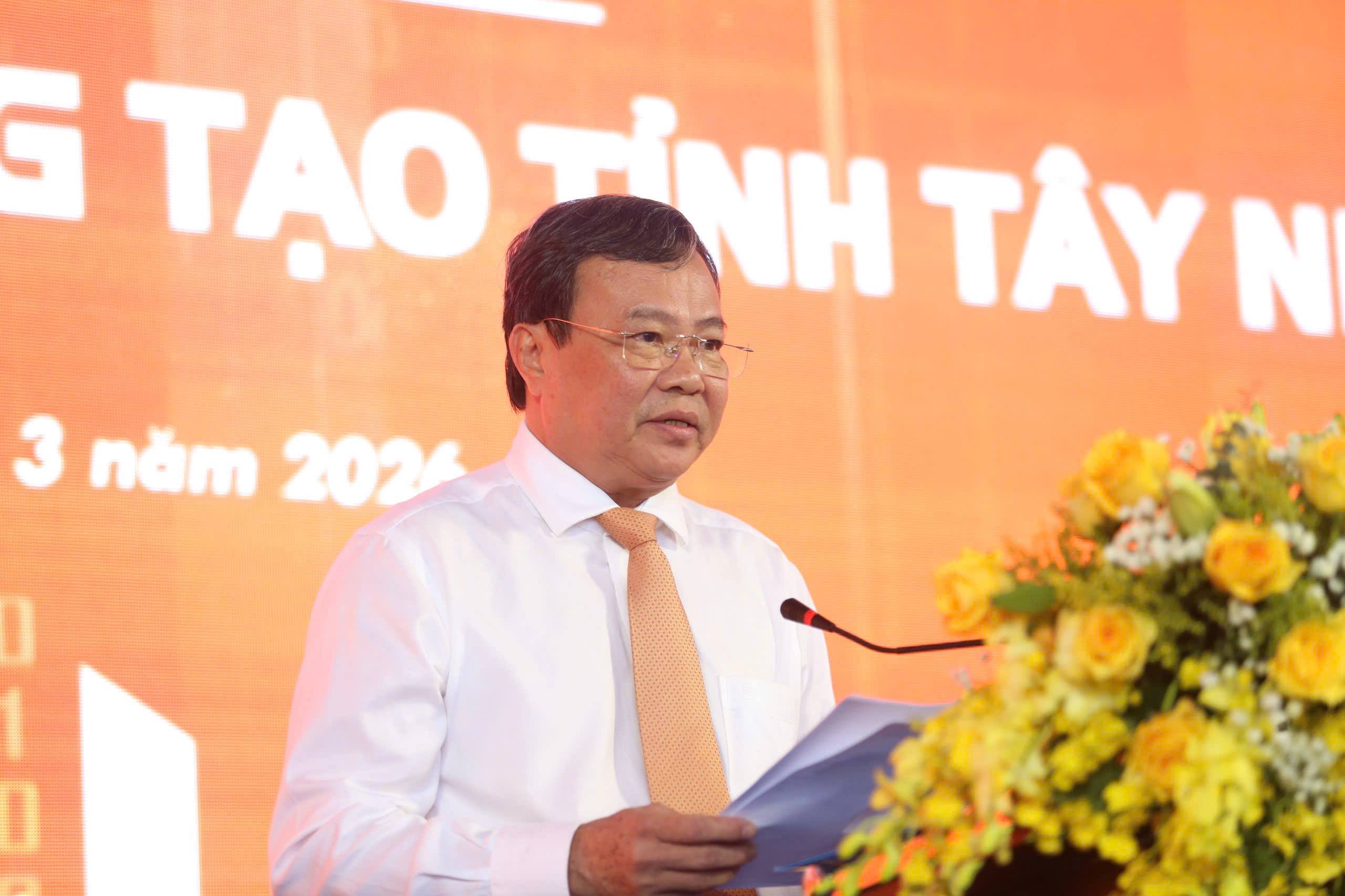 Tây Ninh khánh thành Trung tâm Đổi mới sáng tạo, kích hoạt hệ sinh thái công nghệ - Ảnh 1.