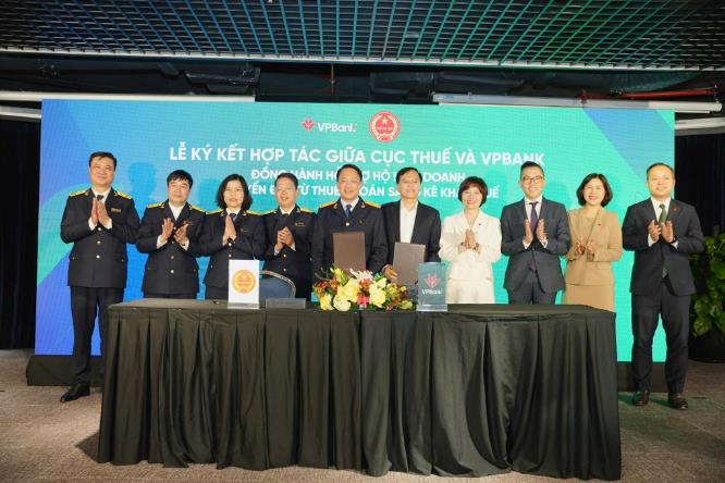 VPBank triển khai chuỗi hoạt động hỗ trợ hộ kinh doanh th&iacute;ch ứng cơ chế thuế mới - Ảnh 4.