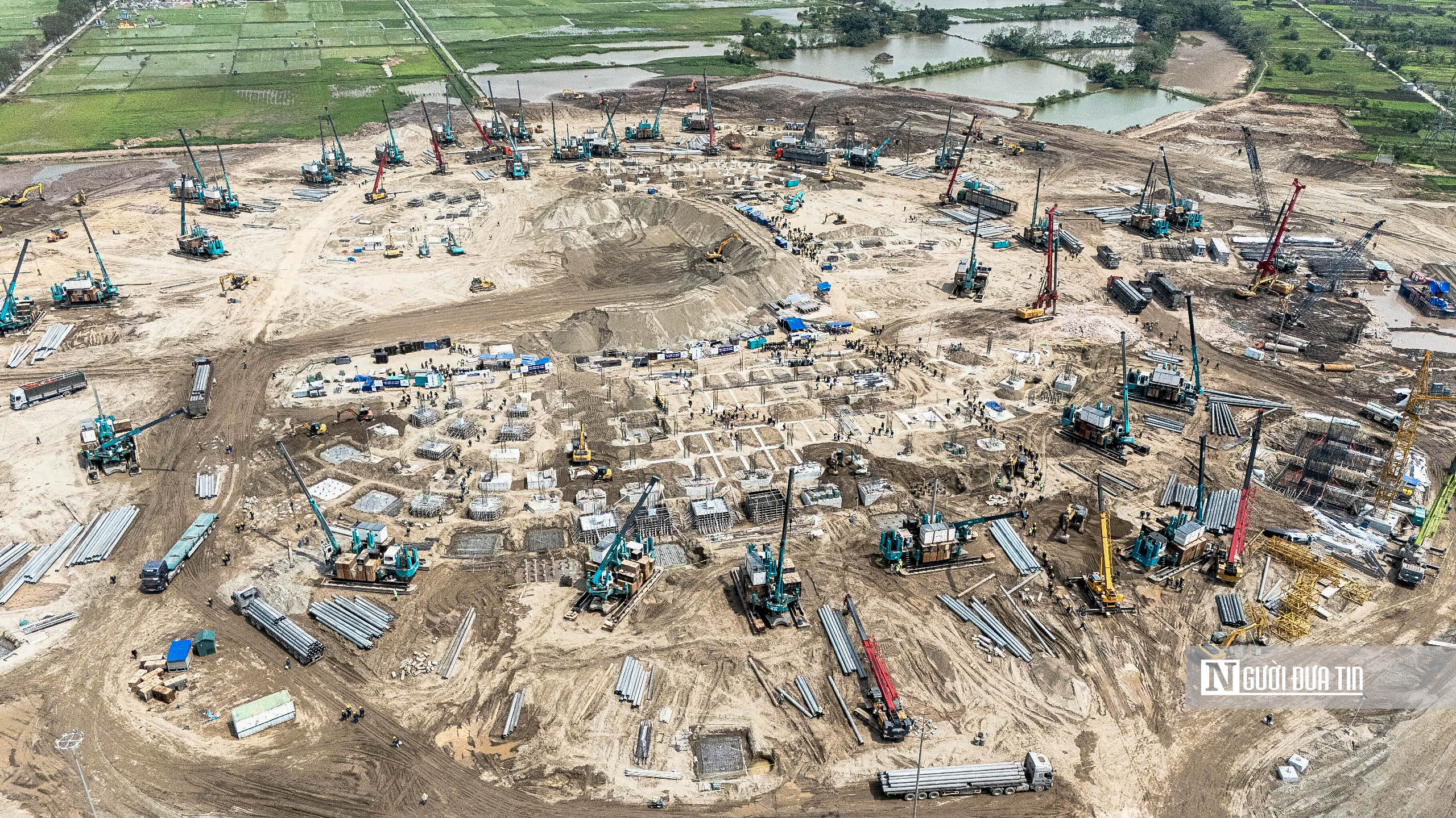 Đại c&ocirc;ng trường thi c&ocirc;ng s&acirc;n vận động lớn nhất thế giới ở H&agrave; Nội - Ảnh 4.