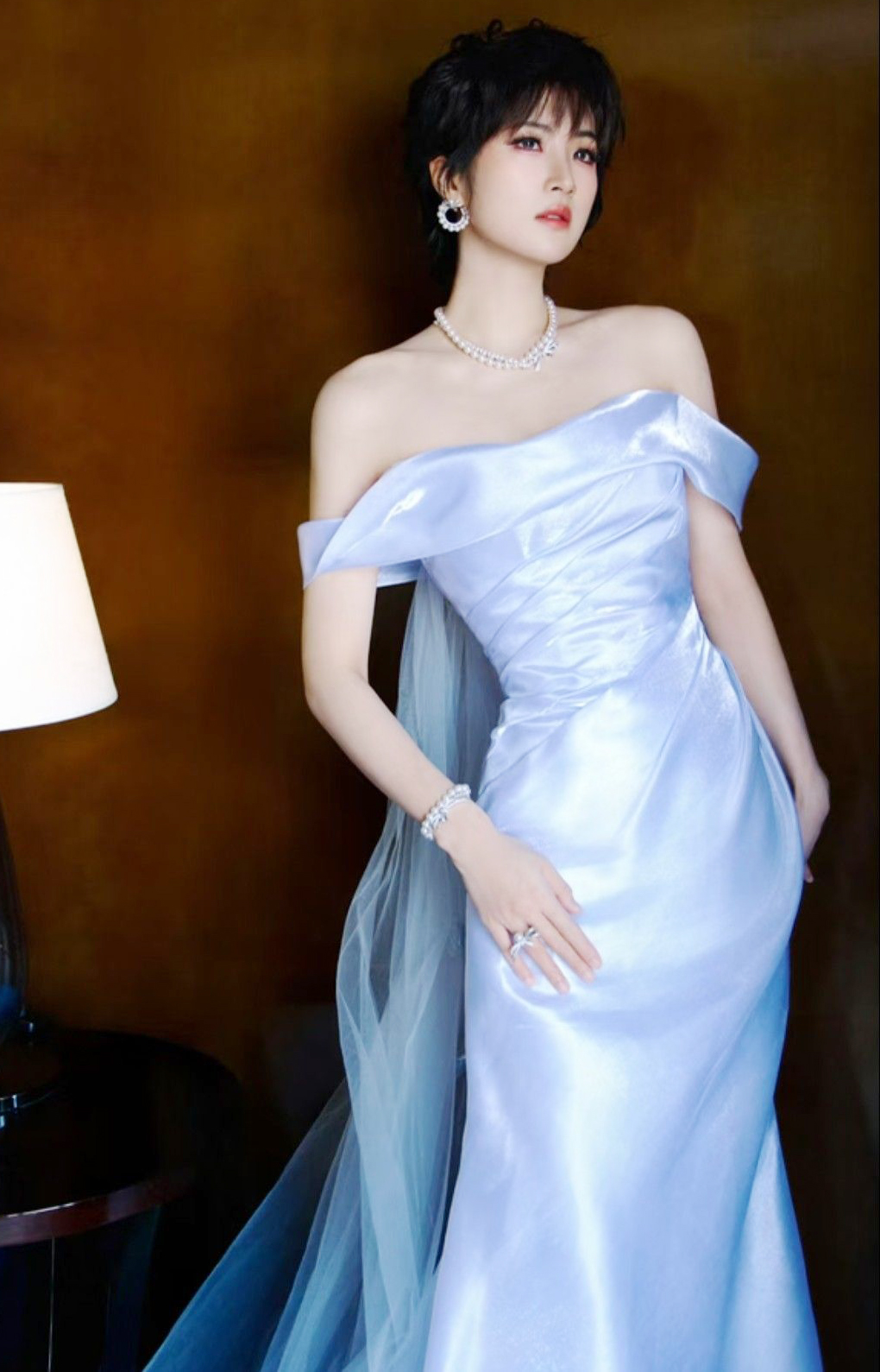 Tiểu thư giàu có bậc nhất showbiz là cử nhân Harvard, ở biệt thự nghìn tỷ đồng, vào giới giải trí vì đam mê- Ảnh 3.