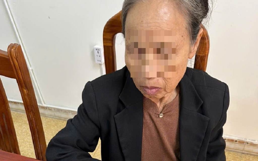 Cụ bà Nghệ An suýt mất 19 chỉ vàng vì bị lừa đảo qua điện thoại