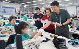 Giảm &aacute;p lực thiếu chỗ đỗ xe, H&agrave; Nội khẩn cấp x&acirc;y dựng b&atilde;i đỗ xe tại 3 phường trung t&acirc;m - Ảnh 1.