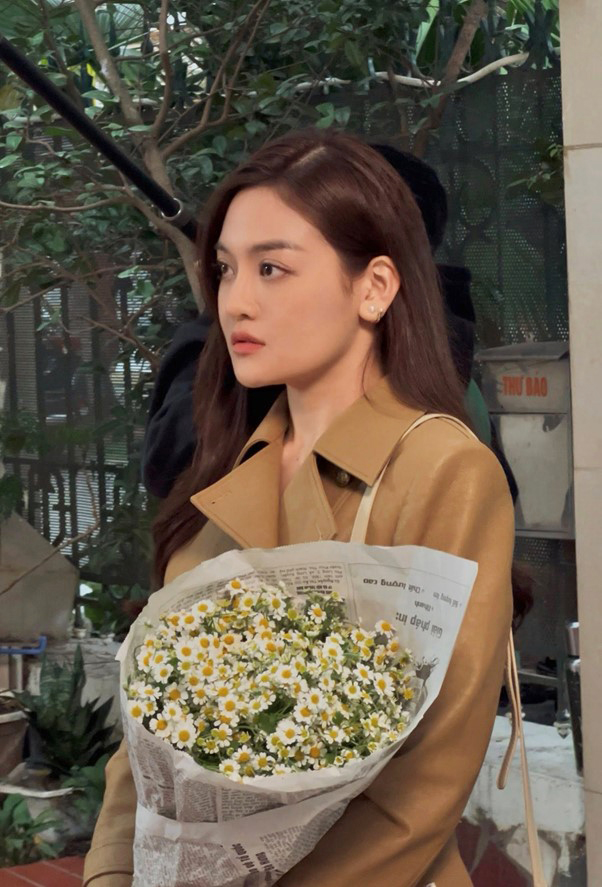 Nhan sắc xinh đẹp của "người y&ecirc;u cũ" đang nhận "gạch đ&aacute;" tr&ecirc;n phim giờ v&agrave;ng VTV  - Ảnh 3.