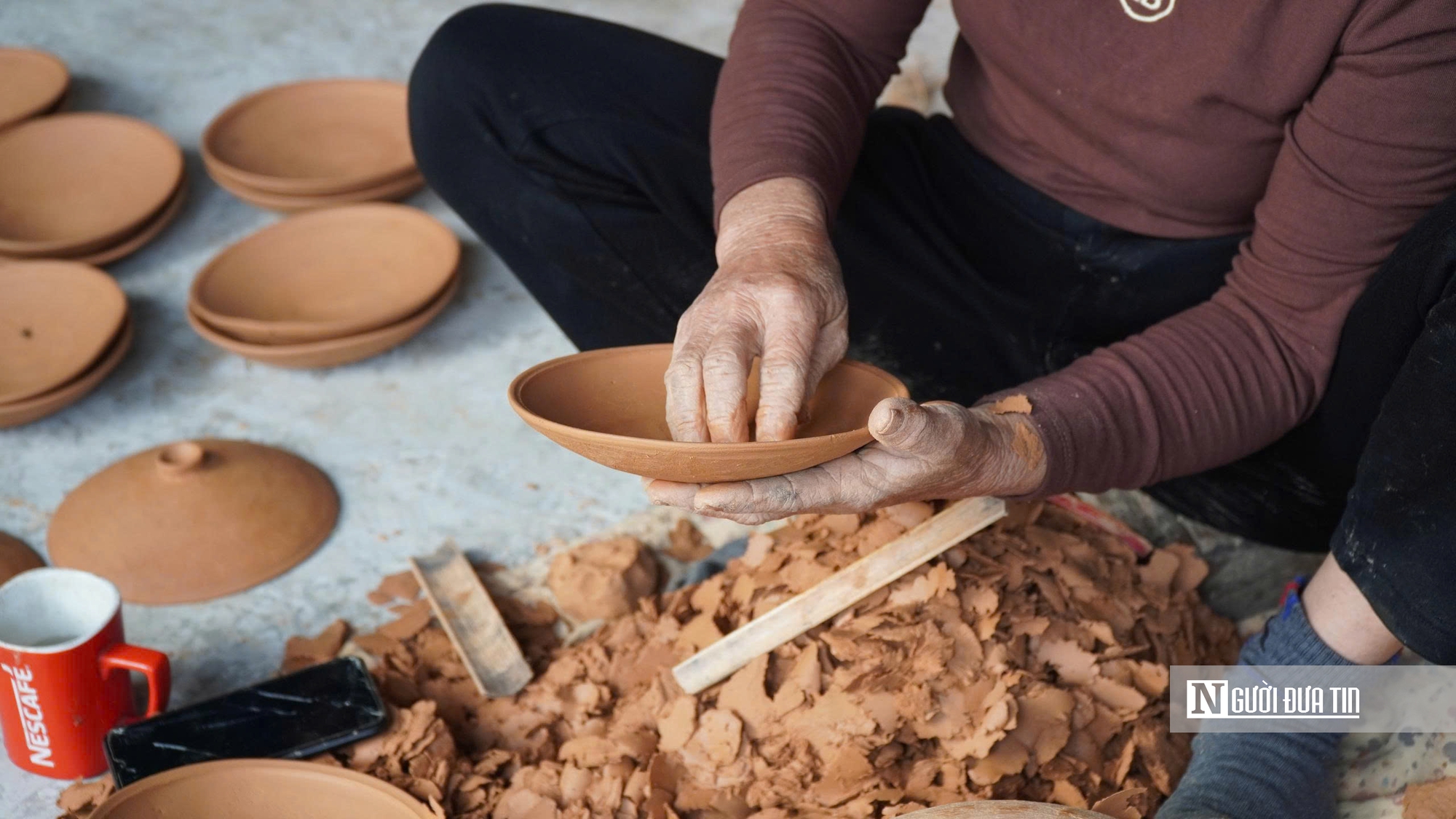 “Giữ lửa” làng nghề nồi đất trăm năm của xứ Nghệ - Ảnh 3.