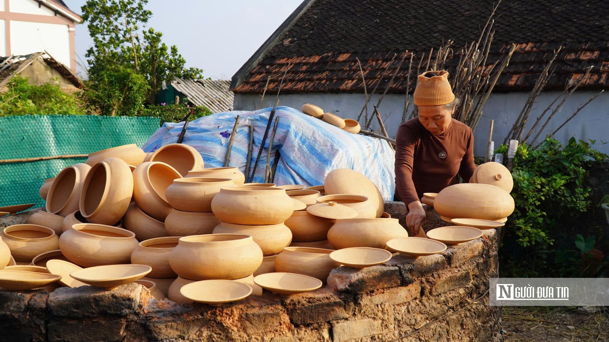 “Giữ lửa” làng nghề nồi đất trăm năm của xứ Nghệ - Ảnh 4.
